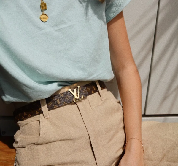 今秋馬丁靴+厚外套火了!又美又撩,洋氣炸了 今秋馬丁靴+厚外套火了!又美又撩,洋氣炸了