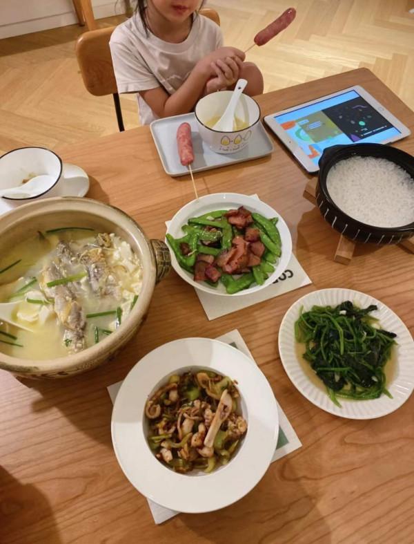 母女倆的98㎡精緻小家，堅持“斷舍離”，越住越舒適