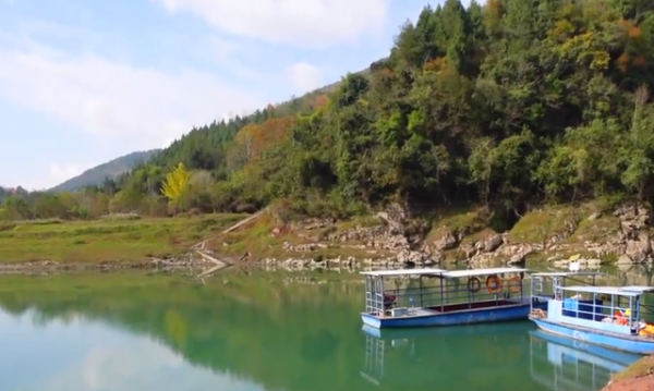 湖北深山發現百年渡口，一家4代人擺渡140多年，村民過河分文不取