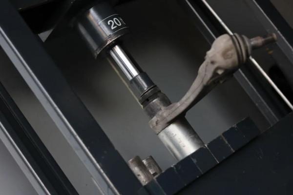 怪獸修車：翻新一輛13年的二手寶馬5系，耗時25天完美復活它