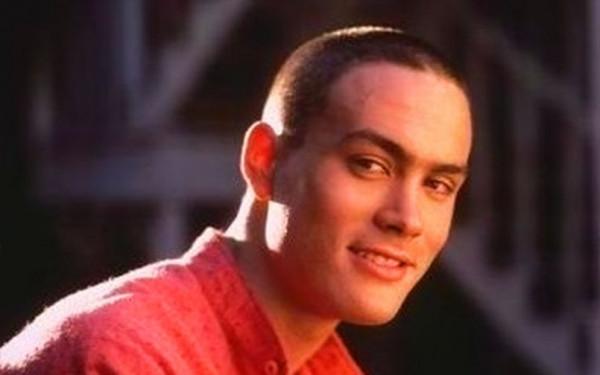 1993年李小龍之子李國豪在片場遭“槍殺”，到底是意外還是陰謀？