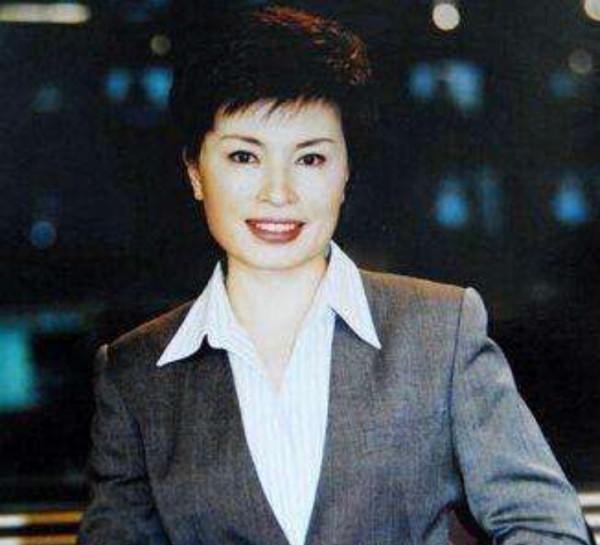 央視國臉李瑞英：《新聞聯播》開播前聽聞兒子墜樓，含淚堅守崗位