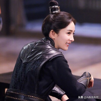 楊冪和陳小紜，總覺得陳小紜比較驚豔