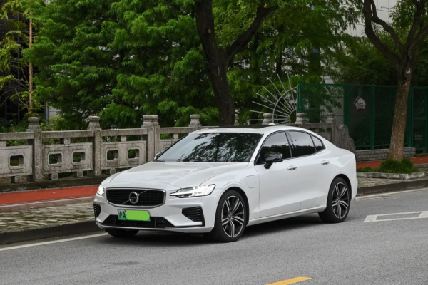 二手沃爾沃插混S60：4.7秒破百，7分錢一公里