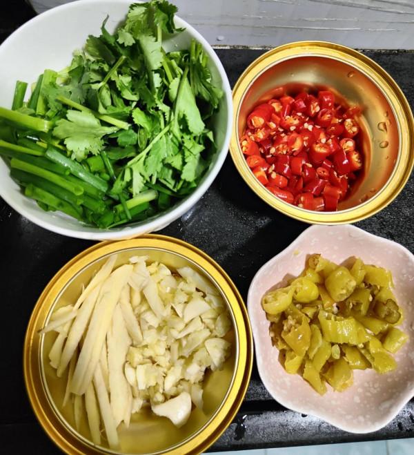 又一道超級下飯的家常菜，泡椒豬心，又辣又好吃