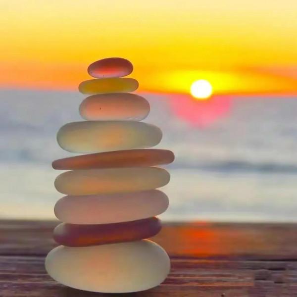 什麼是海玻璃？50幅玲瓏剔透•糖果色•海玻璃的由來