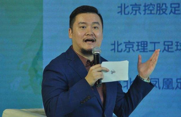 從理工男到解說員，妙語連珠情感真摯，足球詩人賀煒的解說之路