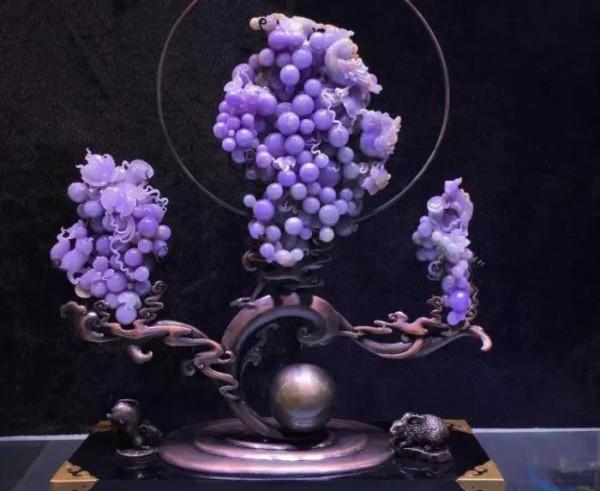 “紅翡綠翠紫為貴”,紫羅蘭翡翠為何能如此珍貴呢? “紅翡綠翠紫為貴”,紫羅蘭翡翠為何能如此珍貴呢?