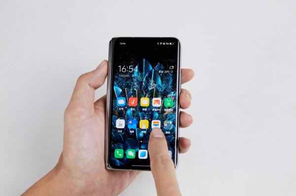 新年換手機!一萬預算最值得推薦的有哪些?這幾款妥妥用幾年 新年換手機!一萬預算最值得推薦的有哪些?這幾款妥妥用幾年