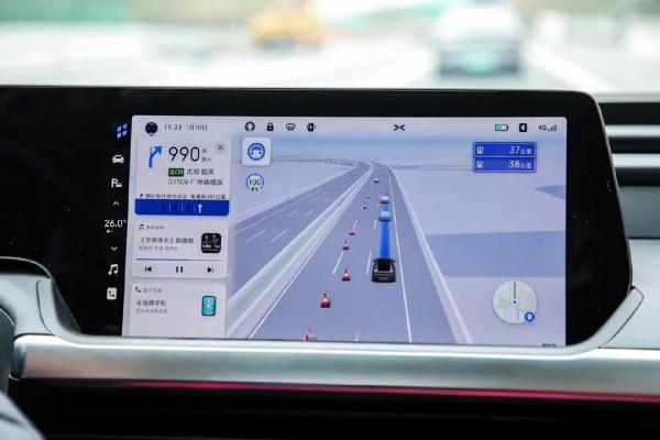 P5殺入20萬級燃油車戰場！何小鵬：走最遠的路，打最難的仗