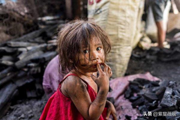 德國記者拍到美國底層窮人，卻遭美國斥責否定，到底誰對誰錯？