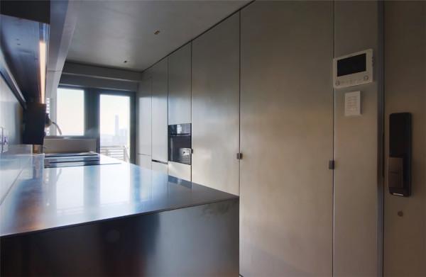 80後的他決定獨居，將59㎡小家兩室改一室，“豪裝”成頂配一人居