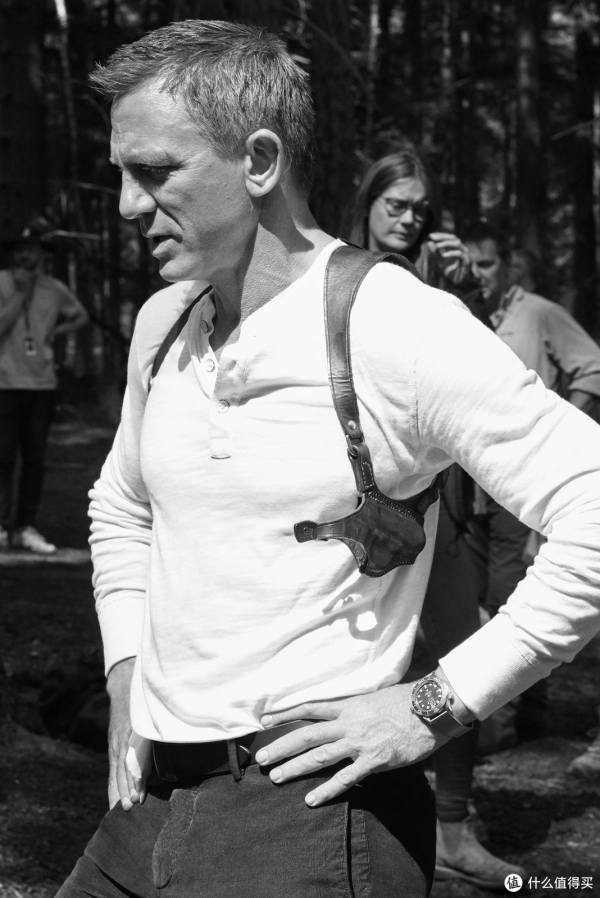 《007無暇赴死》53歲硬漢特工都穿了啥？曾被評為最佳著裝男士