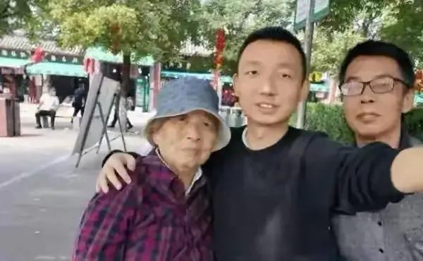 庭審前夕，悼念姚策——為君十賦鷓鴣天