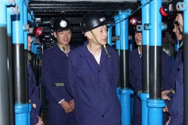 中國煤炭領域的第一位院士：不做&OpenCurlyDoubleQuote;啃書匠&rdquo;