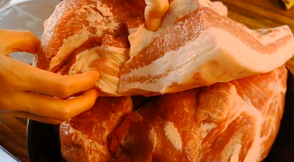 30年肉店老闆教你在家做灌香腸，做法簡單，一次就成功