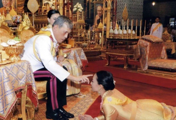 泰國最美公主罕見露面:神似王祖賢又美又颯,王后蘇提達黯然失色 泰國最美公主罕見露面:神似王祖賢又美又颯,王后蘇提達黯然失色