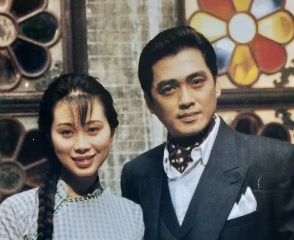 湯鎮宗：弟弟是湯鎮業，至今無緋聞，將普通妻子寵成了寶