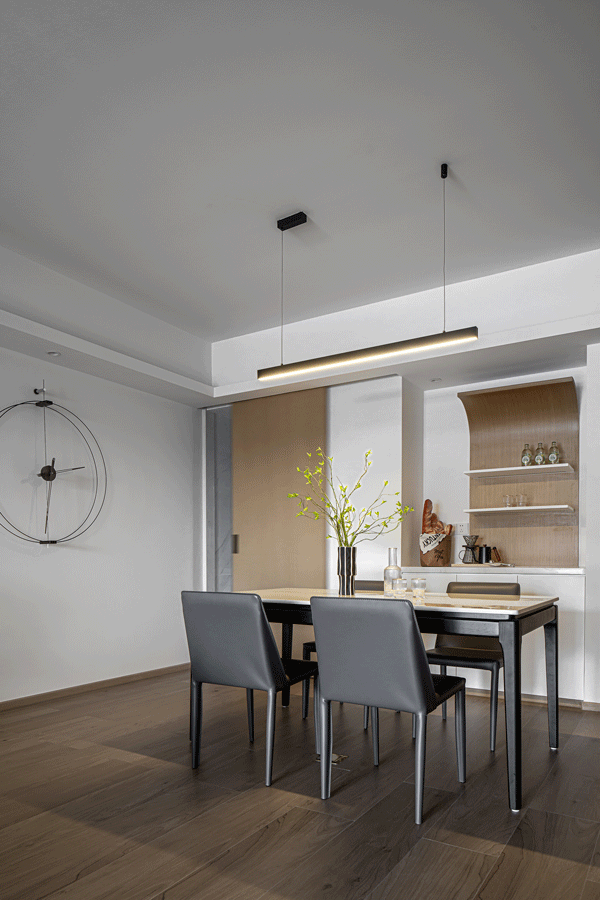 130㎡極簡自然風,方圓交錯,木白有序 130㎡極簡自然風,方圓交錯,木白有序