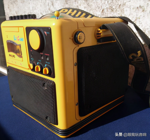 PHILIPS飛利浦 Le Cube D8080 / D8082行動式收音機、盒式磁帶錄音機