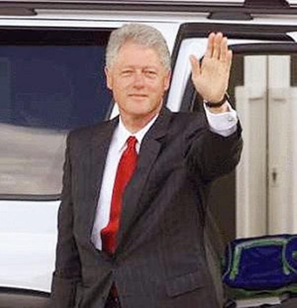 克林頓為讓中國加入WTO，向國會提出了三大設想，結果全部落空