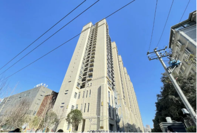 每日簡訊&vert;武漢市新城&CenterDot;璞樾門第二期：廚房漏水 多次維修如今一團糟