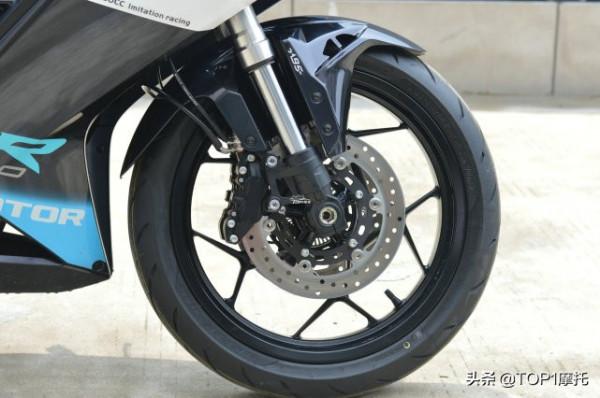 國產小排量雙缸跑車新標杆 QJMOTOR賽350雙碟版實拍 國產小排量雙缸跑車新標杆 QJMOTOR賽350雙碟版實拍