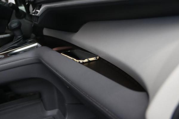 【到店實拍】外形激進，空間優秀，全系2.5L混動，豐田賽那實拍