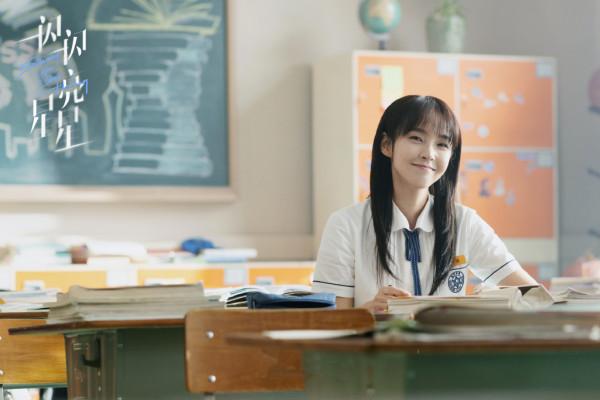 《一閃一閃亮星星》首播，張佳寧屈楚蕭主演，反覆穿越，青春言情