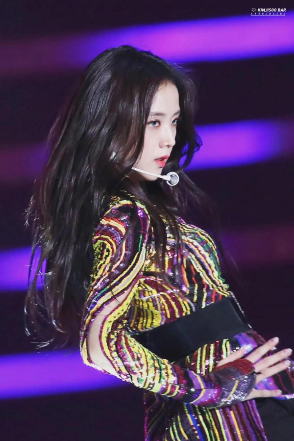 美炸了！KimJisoo金智秀18年歌謠大戰封神高畫質美照