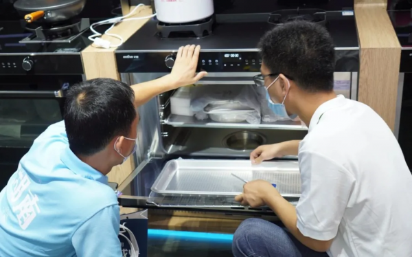 億田攜手京東家電開啟“星火計劃”,一舉斬獲“卓越運營獎” 億田攜手京東家電開啟“星火計劃”,一舉斬獲“卓越運營獎”