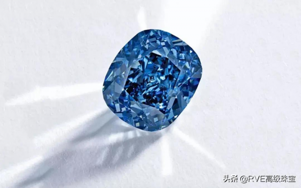 我們熟悉的那些“壕氣沖天”的大佬們都投資收藏了什麼珠寶? 我們熟悉的那些“壕氣沖天”的大佬們都投資收藏了什麼珠寶?