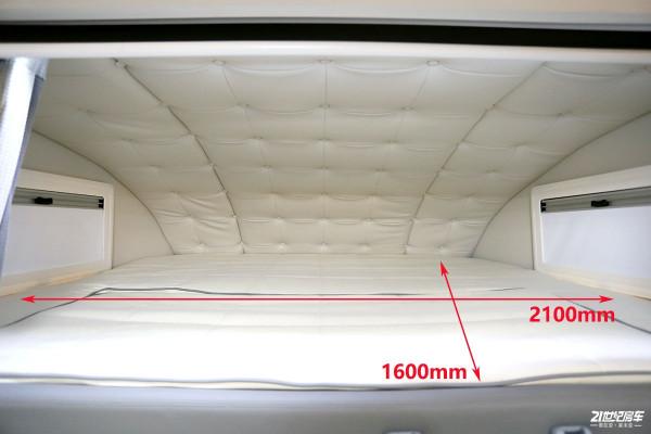 國產6.5T依維柯歐勝底盤加持,穩!實拍2022款中意極致雙拓展房車 國產6.5T依維柯歐勝底盤加持,穩!實拍2022款中意極致雙拓展房車