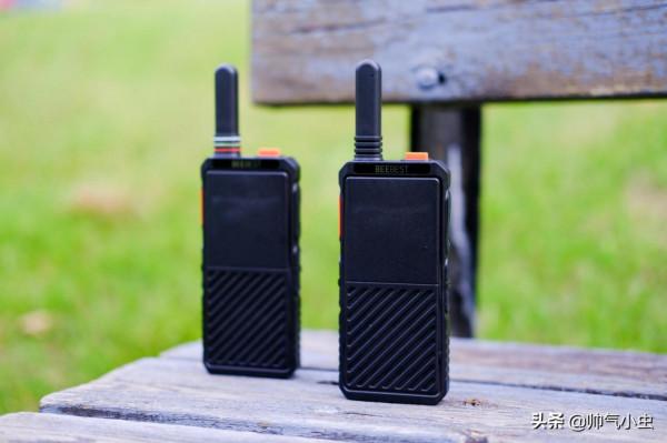 最遠10公里通話，像手機一樣薄？小米生態鏈極蜂超薄對講機開箱