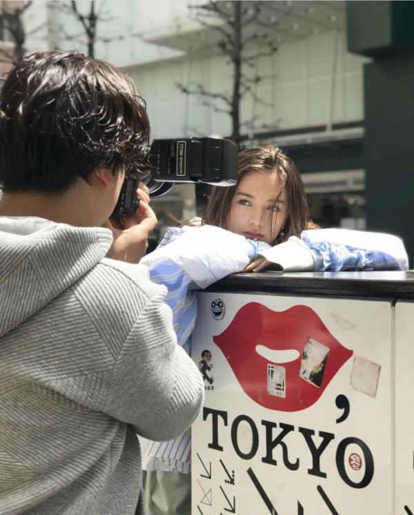 日德“奇蹟美少女”降落凡間!這氣質確定只有15歲? 日德“奇蹟美少女”降落凡間!這氣質確定只有15歲?