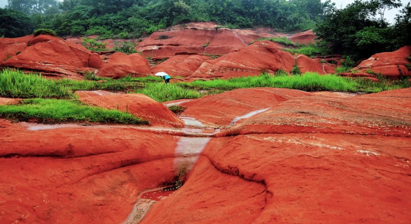 一睹“丹霞”奇特地貌，探索神秘大橫山！