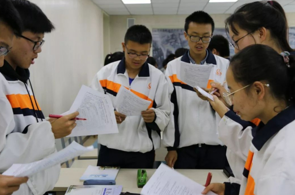 教育部發布通知，將對高中教學計劃進行調整，高中生也要減負了？