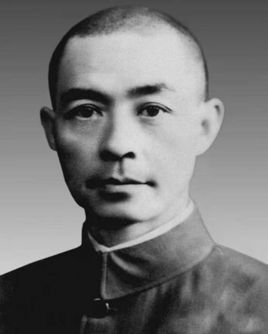 臨沂保衛戰，鬼子用120多輛汽車拉屍體，900多具就地掩埋