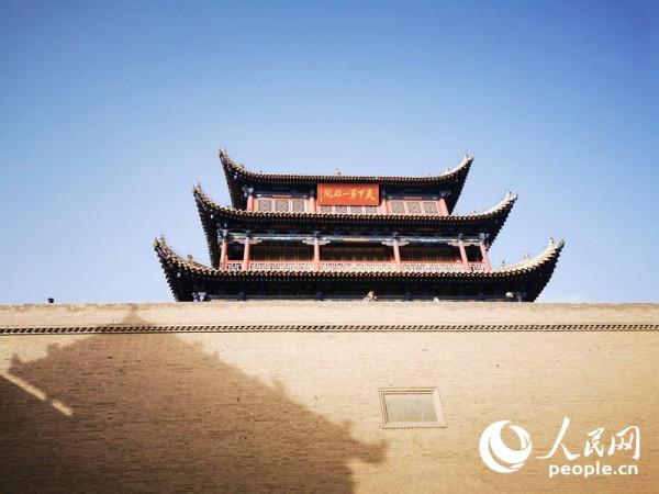 登臨嘉峪雄關 感悟家國情懷