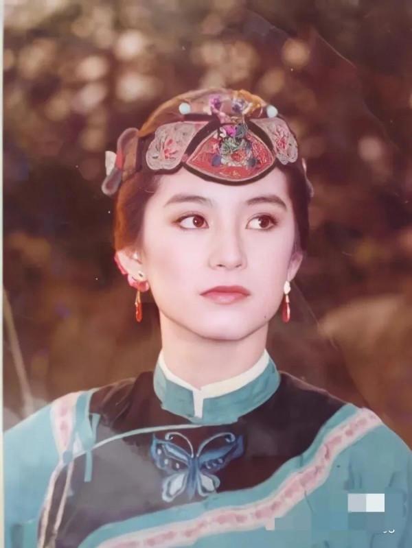 李嘉欣埃及豔后最搶眼！朱茵絕美，80、90神仙顏值打架！（上）
