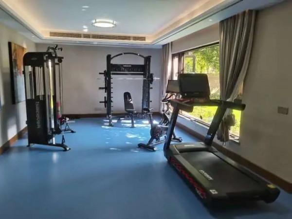 家中配置健身器材有什麼好處呢 健身房必備健身器材有哪些