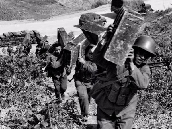 吃著中國的大米,越軍卻喪心病狂到連小女孩都不放過,白眼狼行為 吃著中國的大米,越軍卻喪心病狂到連小女孩都不放過,白眼狼行為