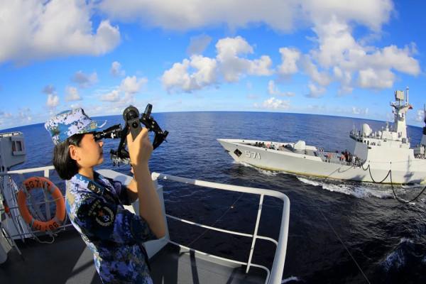 看,微山湖艦女兵的“迷彩芳華” 看,微山湖艦女兵的“迷彩芳華”