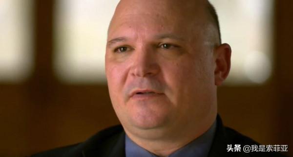 男子在家遇害，警方苦尋真兇無果，25年後，一個護士說她知道真相