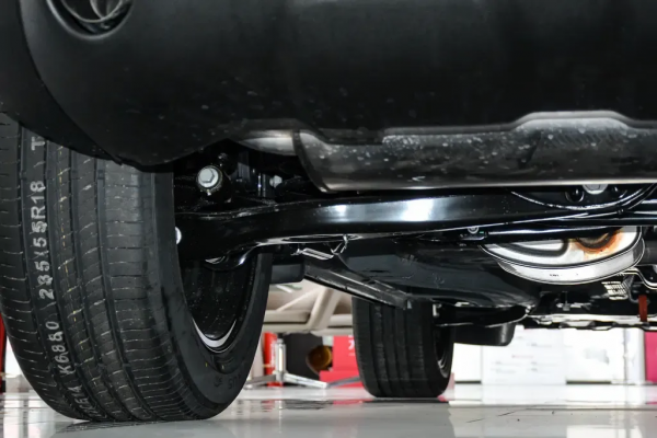 配備1&period;6T發動機，百公里油耗6&period;9L，2021款觀致5實力怎麼樣？