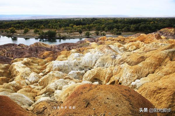 最美的雅丹地貌：五彩灘