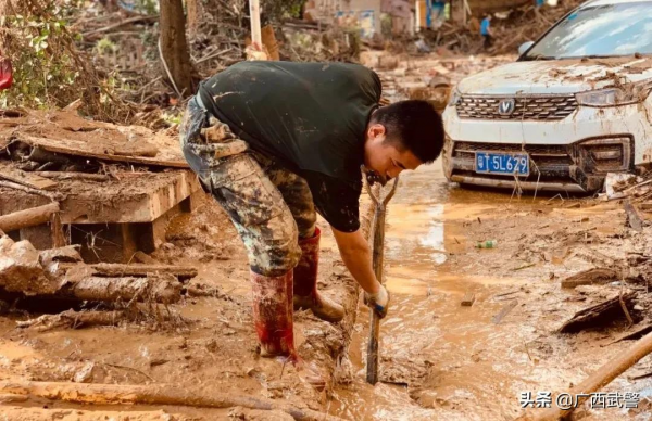 這些武警專屬“妝容”,你可都見過? 這些武警專屬“妝容”,你可都見過?