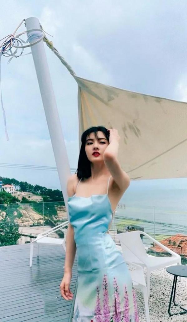 有喜歡宋祖兒的嗎？是曾經的小哪吒，也是大方得體的喬四美