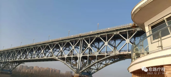 生活散記｜陪老父坐遊輪 指點無為人的江山：大江兩岸都有我的房子