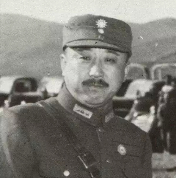 抗戰時,衛立煌會見徐向前,笑言:好險,5年前差點被你活捉 抗戰時,衛立煌會見徐向前,笑言:好險,5年前差點被你活捉